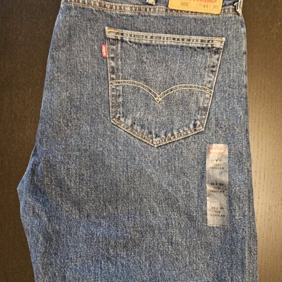 Levi 505 Men's Size 44 x 30 New without Tags! - Picture 2 of 6